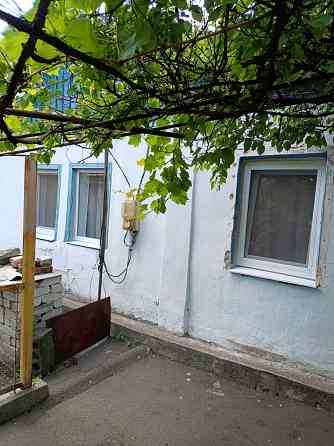 Продам дом с газом и гаражом в Буденновскои районе города Донецка Донецк