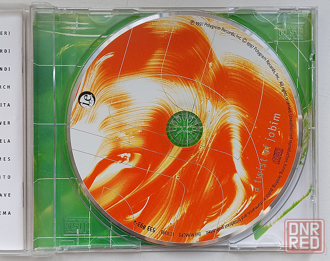 Фирменный CD: Lee Ritenour (1997) A Twist Of Jobim Макеевка - изображение 3