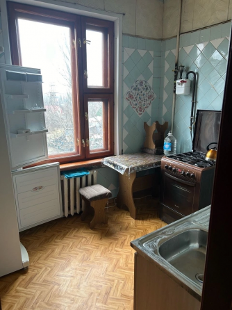 Аренда 3 комнатной квартиры в г. Донецке , Заперевальная ( ориентир Майский рынок) Макеевка