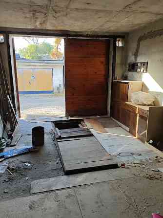 Сдам гараж в центре Донецк