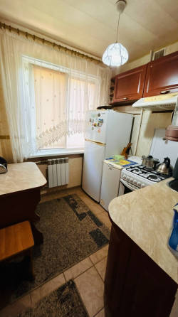 Продам 2 комнатную квартиру г. Макеевка, пгт Ханженково (ориентир автостанция) Макеевка