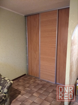 Сдам 1ком Текстильщик сш92 2/9 с мебелью и техникой хорошее состояния Донецк - изображение 2