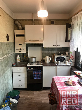 Продам Бирюзова 3/5 в хорошем состоянии с мебелью и техникой,кухня большая Донецк - изображение 1