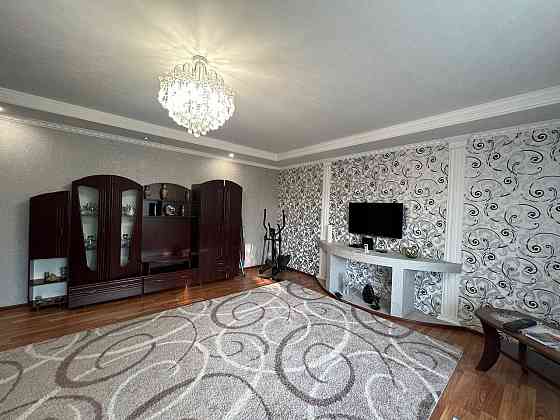 Продам жилой дом в 2-х уровнях, 229 м.кв., 10 соток - Макеевка, ул. Малиновского Макеевка