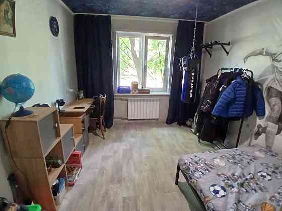 Продам 2 ку, Шахтерская площадь. Донецк