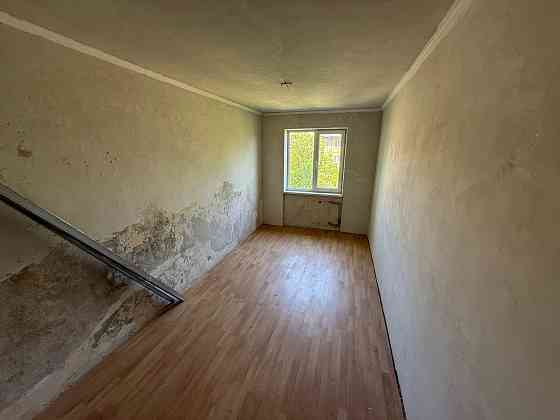 Продам 3-х комн. кв., 5/5 эт., 58 м.кв. - Макеевка, кв-л Металлург, 47 школа Макеевка