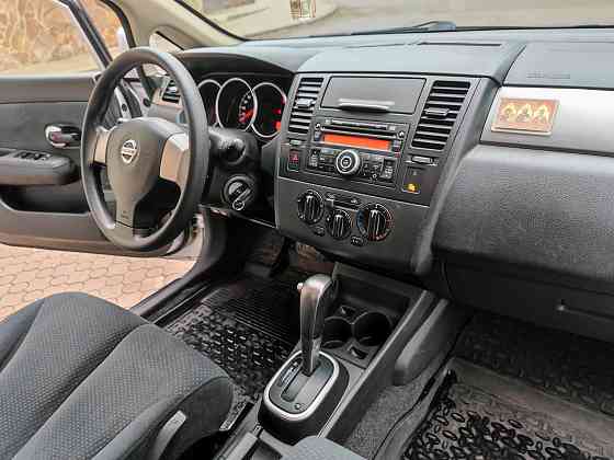 2010 Nissan Tiida 1.6 автомат Донецк