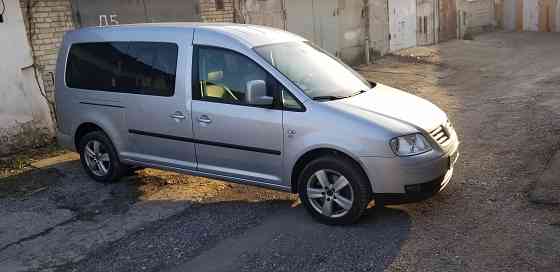 volkswagen caddy maxi 2.0 tdi с устройством для перевозки инвалилов колясочников. Донецк