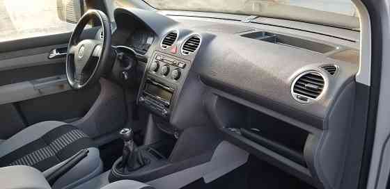 volkswagen caddy maxi 2.0 tdi с устройством для перевозки инвалилов колясочников. Донецк