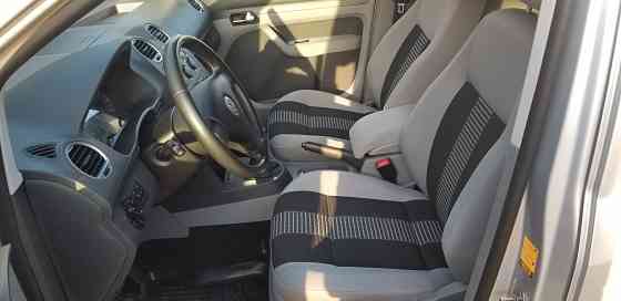volkswagen caddy maxi 2.0 tdi с устройством для перевозки инвалилов колясочников. Донецк
