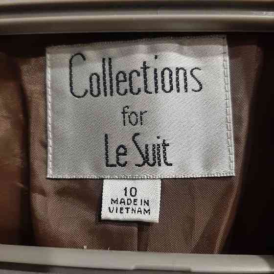 Продам костюм брючный. Донецк
