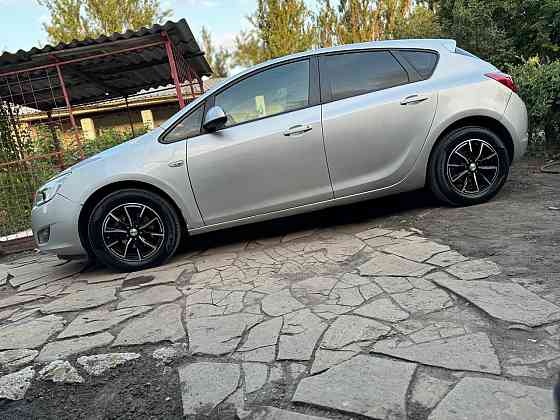 Продам Opel Astra j 1.4 Макеевка