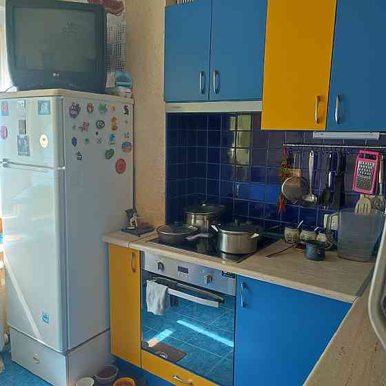 Продам 2к квартиру, двустороннюю с большой лоджией на Щетинина. Донецк