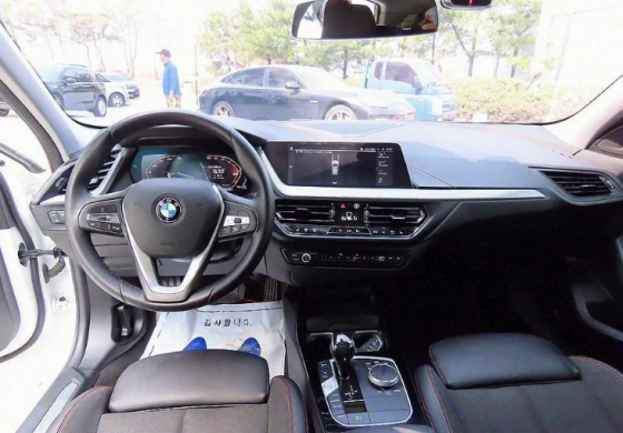 BMW 1 Series (F40) 118d Sports 2.0 Донецк