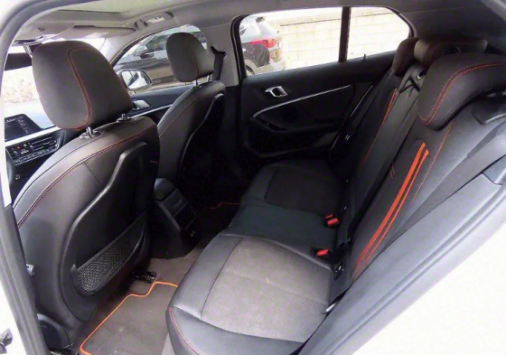 BMW 1 Series (F40) 118d Sports 2.0 Донецк