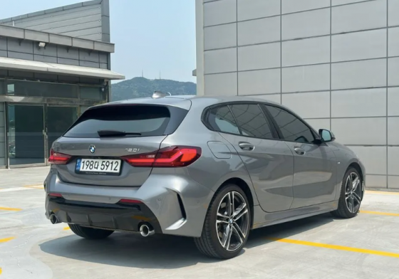 BMW 1 Series (F40) 120i M 2.0 Донецк