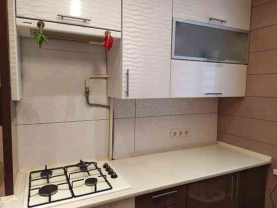 Продам 2-х ком.кв. Раздольная, с ремонтом. Документы готовы. Донецк