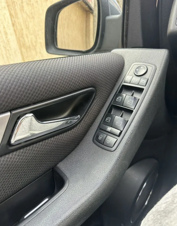 Mercedes-Benz A-класс 2.0 CVT, 2010, 300 000 км Донецк