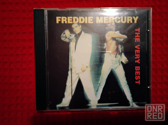 Freddie Mercury , the very best , cd-диск . Макеевка - изображение 1