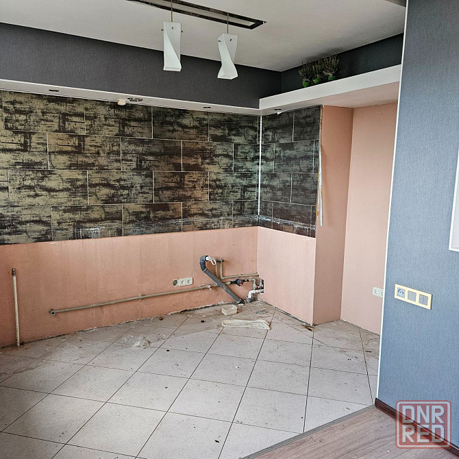 Продажа 3-х комнатной квартиры в центрально-городском районе Макеевки, площадь Грибиниченко. Макеевка - изображение 7