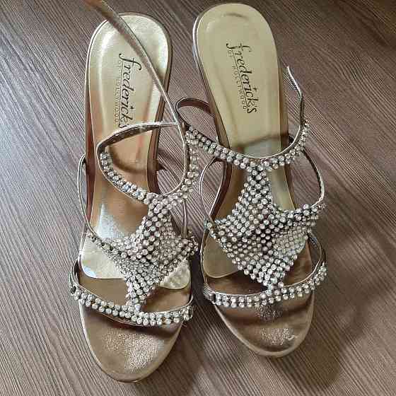 Продам Босоножки эксклюзивные,fredericks Донецк