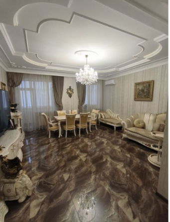 Крупногабаритная квартира (112 м 2) в Ворошиловском р-не Донецк