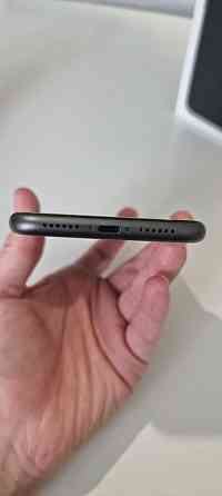 Продам идеальный IPhone 11 64gb Донецк