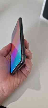 Продам идеальный IPhone 11 64gb Донецк