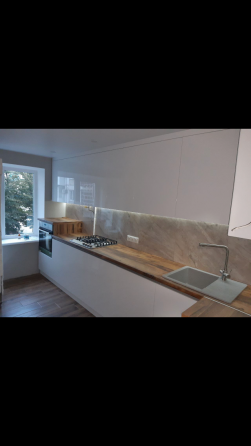 Продам 3х комнатную квартиру Мариуполь
