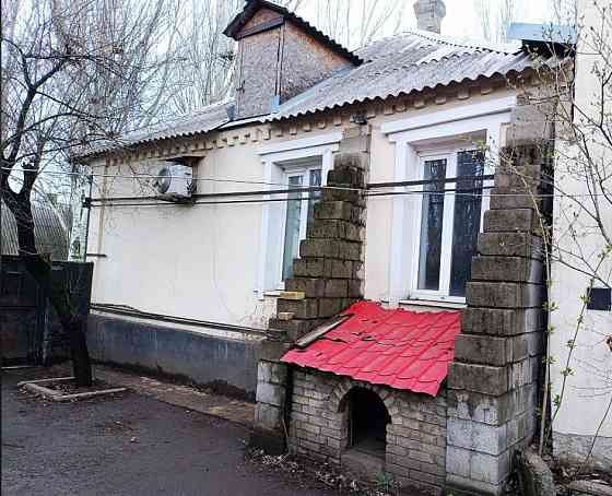 Продам 1/2 часть финского дома в Центрально- городском р-не г. Макеевки. Общая площадь 65 м².Газ. Макеевка