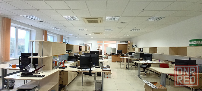 Сдам меблированный офис 100 м² в Калининском р-не. Ремонт. На этаже кухня, службы. Донецк - изображение 1