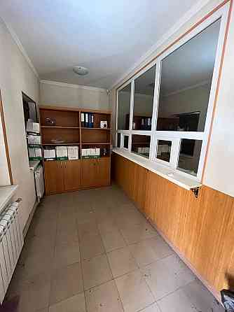 Продается база ул.Жмуры Площадь складских помещений 2000кв.м.(есть лифт на 1500кг) Донецк