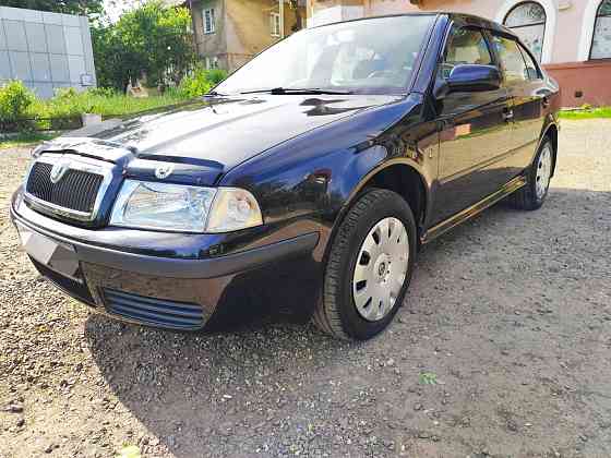 Продам автомобиль Skoda Octavia Tour 1.6 Макеевка