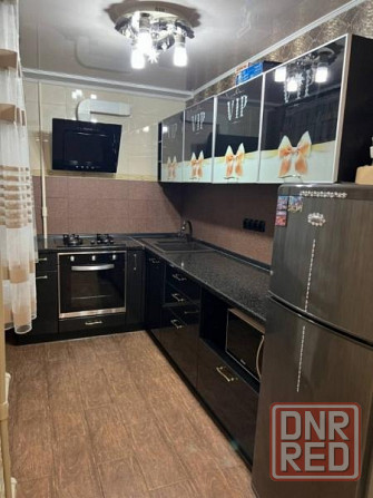 Продам шикарную 3 комнатную квартиру по пр. Ильича в Калининском районе Донецка (Мединститут) Донецк - изображение 1