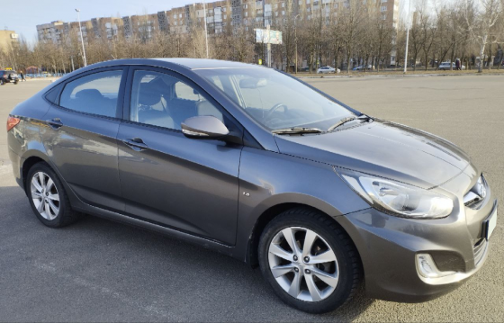 Продам Hyundai Accent, 1,6л, акпп, свой с салона, достоверный пробег 84050км, без поломок, в Донецке Донецк