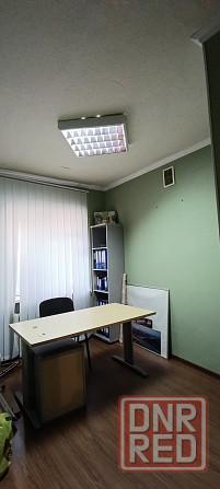 Продам офис в Ворошиловском р-не, ул.50 лет СсСр. Отдельный вход с подъезда. Полуподвал с окнами. Донецк - изображение 1