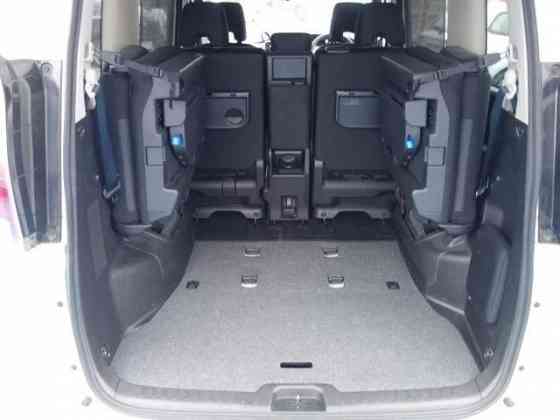 Nissan Serena 2.0 Донецк