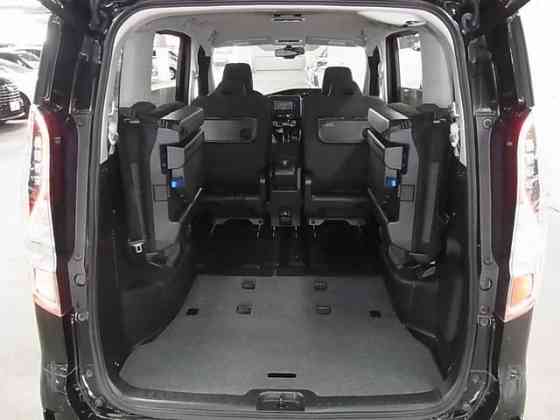 Nissan Serena 2.0 2022 Донецк