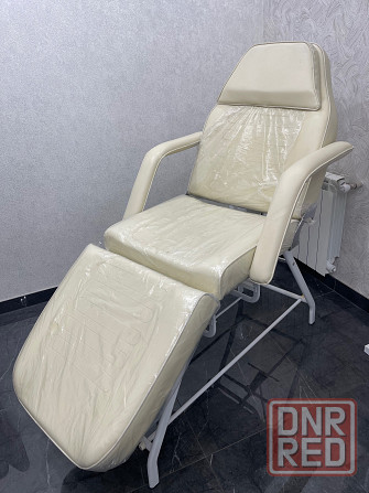 Косметологическое кресло практически новое Донецк - изображение 1