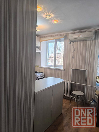 Продам 1-комнатную квартиру (гостинку). Пролетарский р-он. Донецк - изображение 1