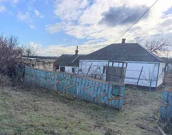 Продам тихий дом с большим учатком,море рядом-Мелекино Мариуполь
