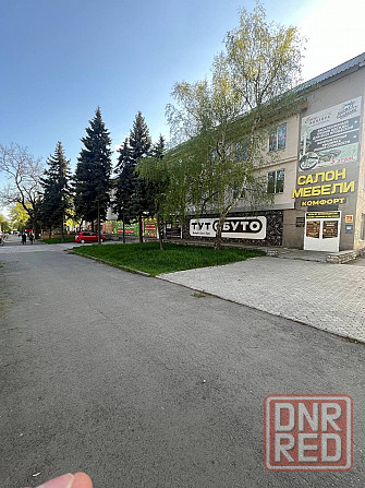 Продается магазин в Макеевке на улице Ленина. Площадь : Первый этаж 400кв.м. Нулевой этаж 400 кв.м. Макеевка - изображение 2