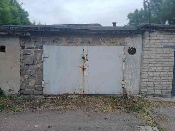 Продам капитальный гараж в центре, 50 м.кв. - Макеевка, а/с Плехановская Макеевка