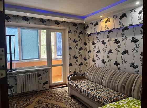 Продам 2-х ком. квартиру, 2/9 эт., 52 м.кв. - Макеевка, квл Шахтерский Макеевка