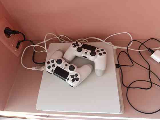 Продам приставку ps 4 slim Донецк