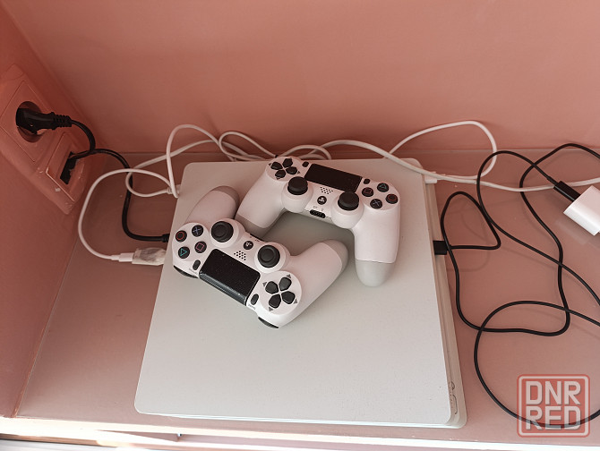 Продам приставку ps 4 slim Донецк - изображение 1