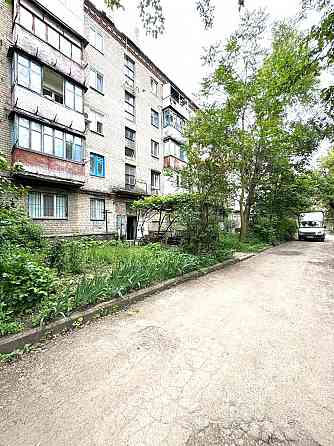 3-ком.кв. 2-й этаж/5. Цена : 5 млн.руб. пр-кт. Александра Матросова | пл.Бакинских Комиссар. Донецк