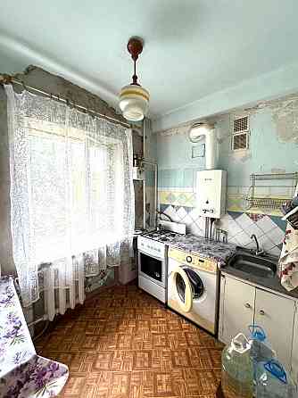 3-ком.кв. 2-й этаж/5. Цена : 5 млн.руб. пр-кт. Александра Матросова | пл.Бакинских Комиссар. Донецк