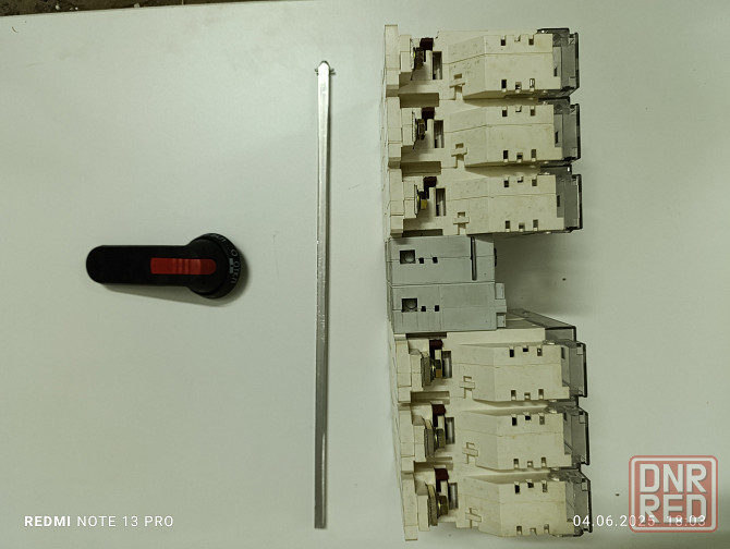 Рубильник перекидной с предохранителем Socomec FUSERBLOC 3X160A Донецк - изображение 3