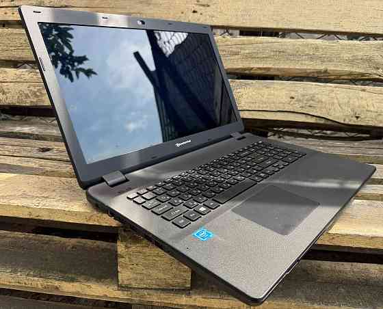 Ноутбук Acer с большим экраном 17.3 Донецк
